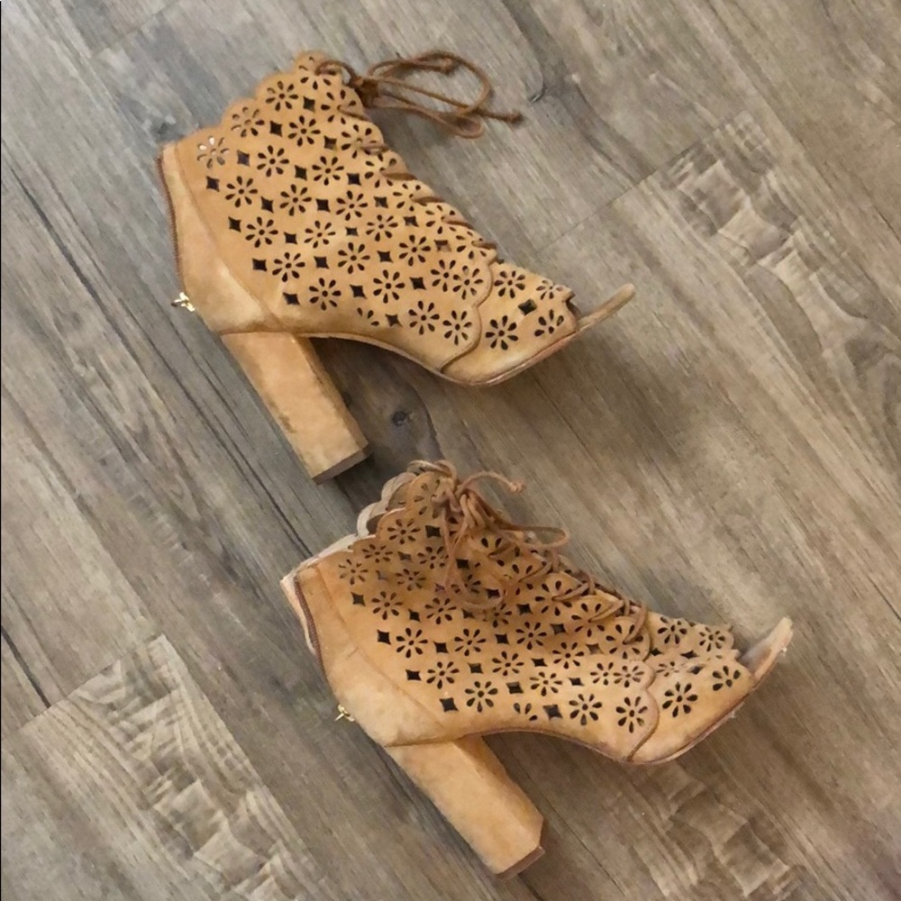 RACHEL ZOE Laser Cut Suede Booties 8.5